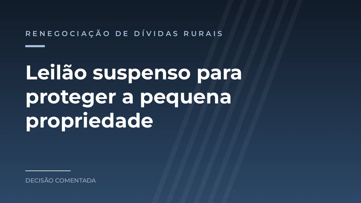 Arte azul com o texto Leilão suspenso para proteger a pequena propriedade